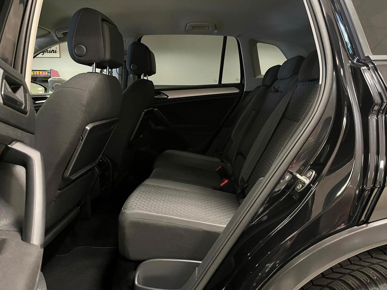 Volkswagen Tiguan 2.0 TDI SCR 4MOTION Sport BlueMotion R-Line