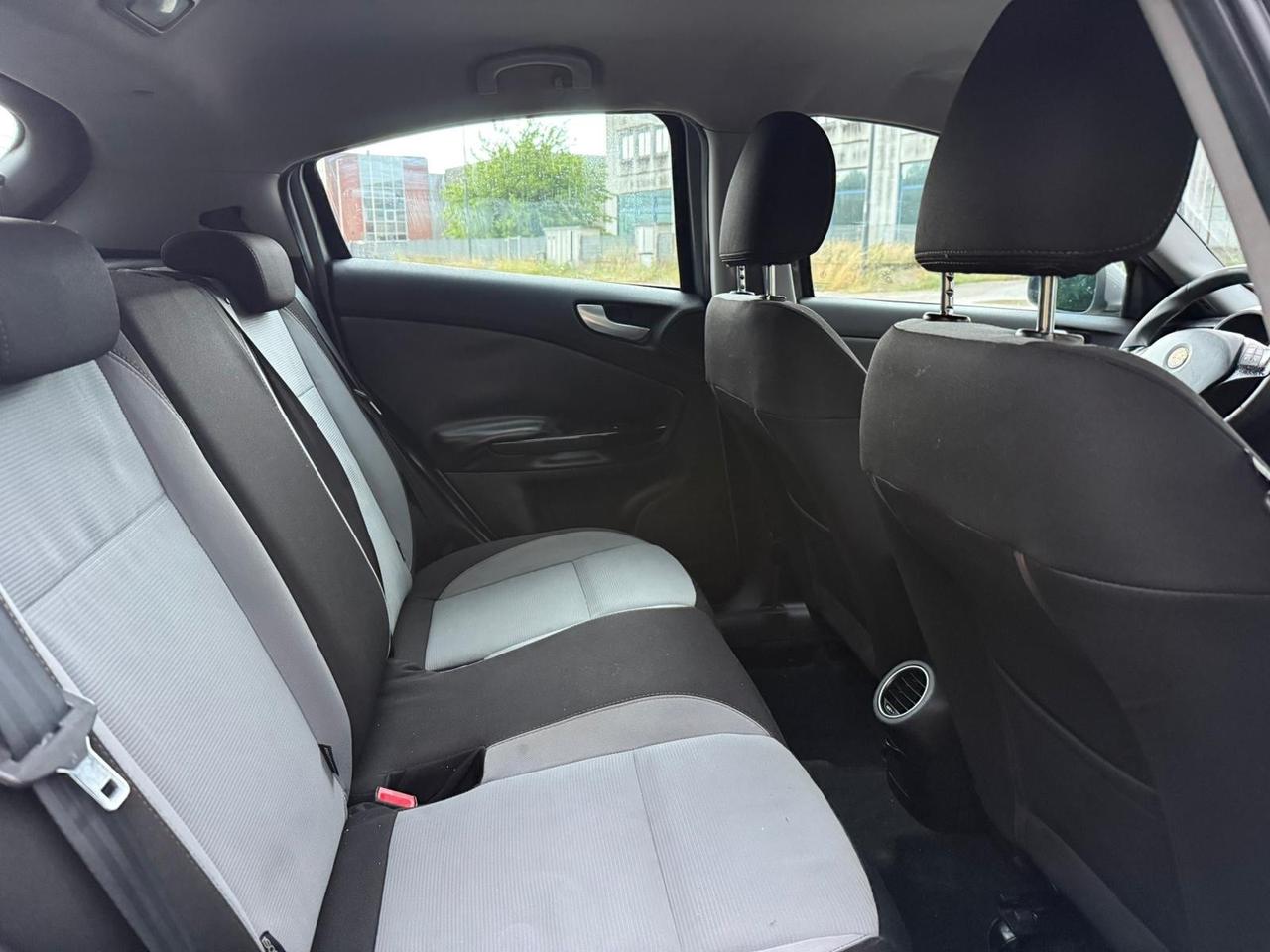 Alfa Romeo Giulietta 1.6 JTDm-2 105 CV Distinctive
