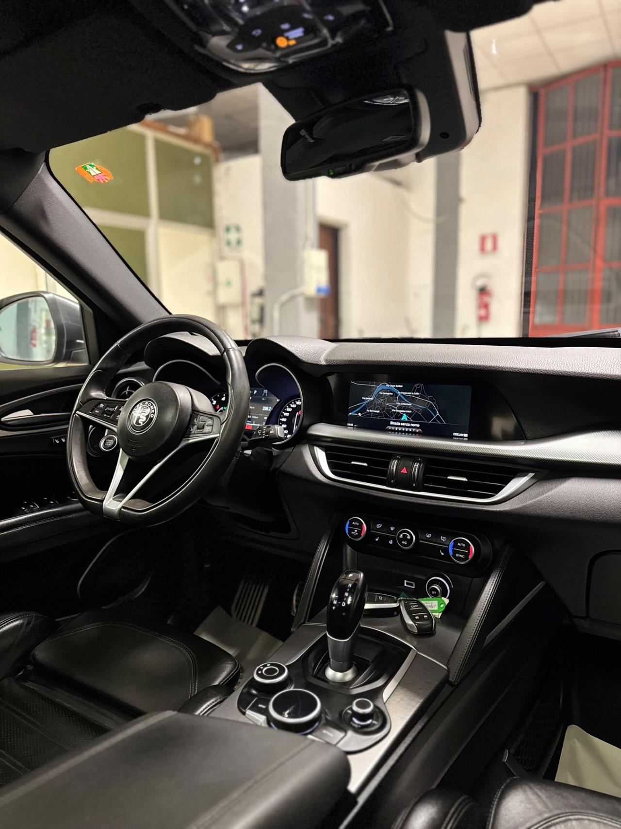 Alfa Romeo Stelvio 2.2 Turbodiesel 210 CV AT8 Q4 Super