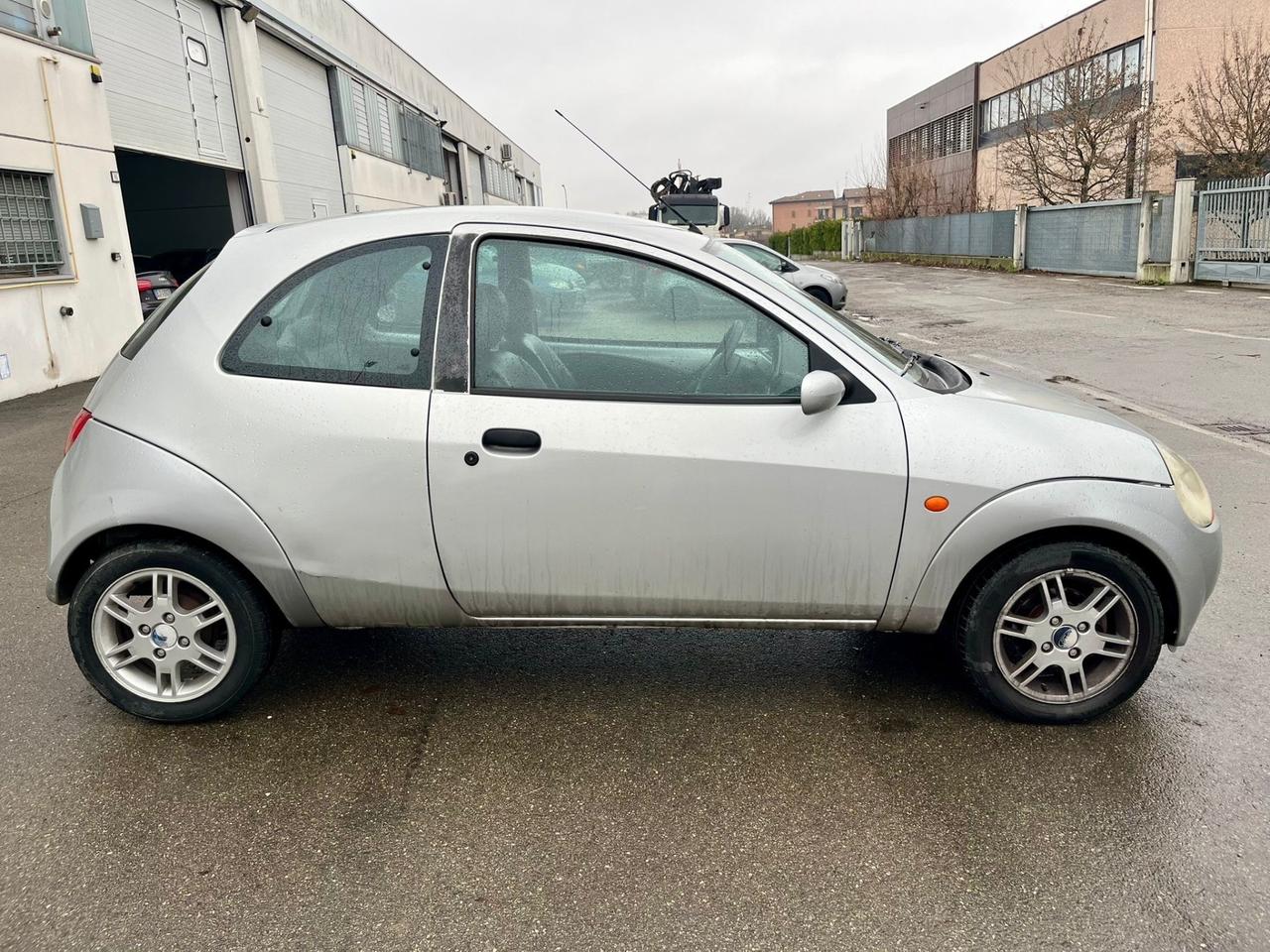 Ford Ka 1.3benz 97.000km 2002 per neopatentati