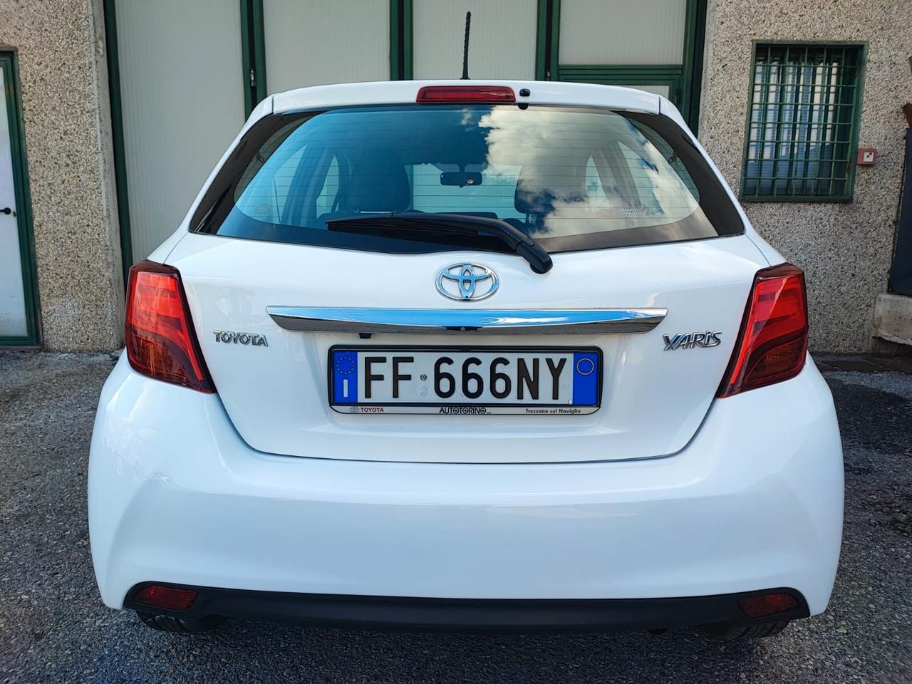 Toyota Yaris 1.0 BENZINA NEOPATENTATI 2016 5 PORTE