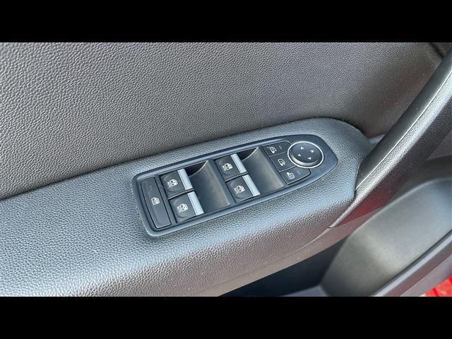 RENAULT Captur 1.6 E-TECH Plug-in Hybrid 160cv Intens Auto