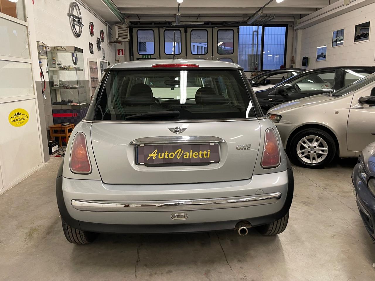 Mini 1.6 16V One de luxe NEOPATENTATI