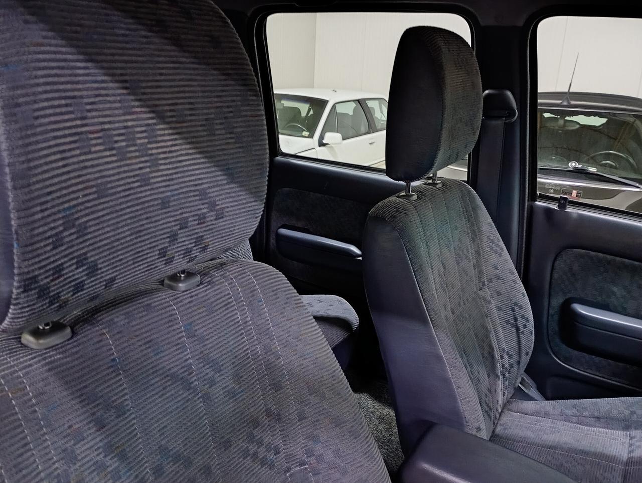 Toyota Hilux 2.5 D-4D 4WD 4p.Double Cab Pup.SR5