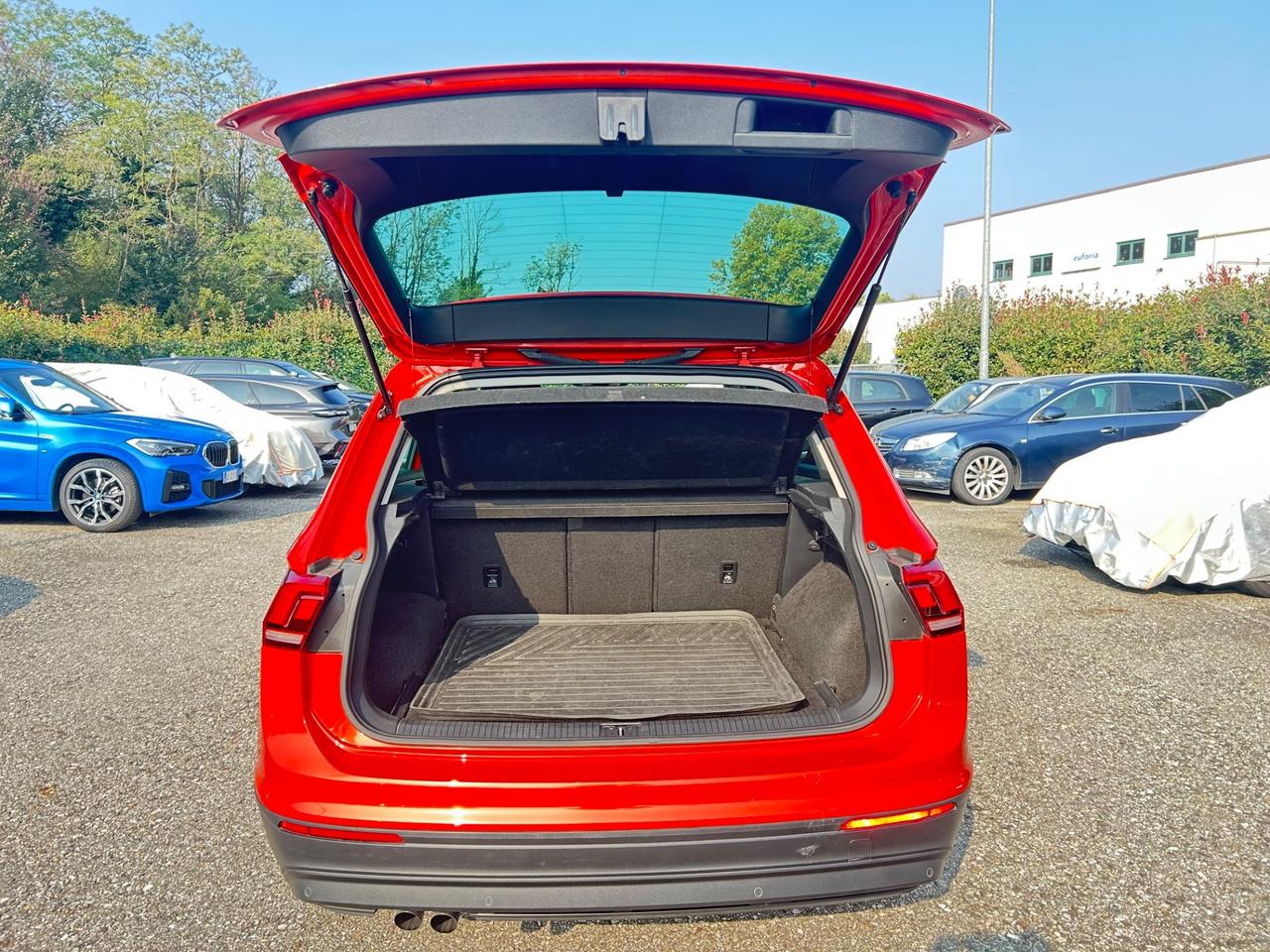 Volkswagen Tiguan 2.0 TDI SCR DSG 4MOTION Business BMT