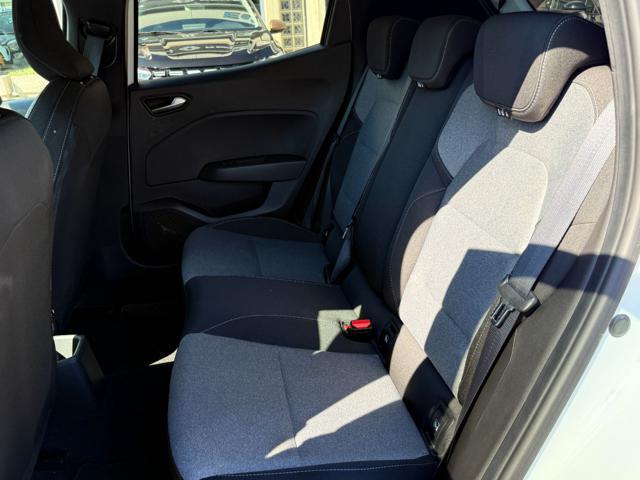 RENAULT Clio (mitsubishi COLT) 1.0 turbo 90 CV Invite -