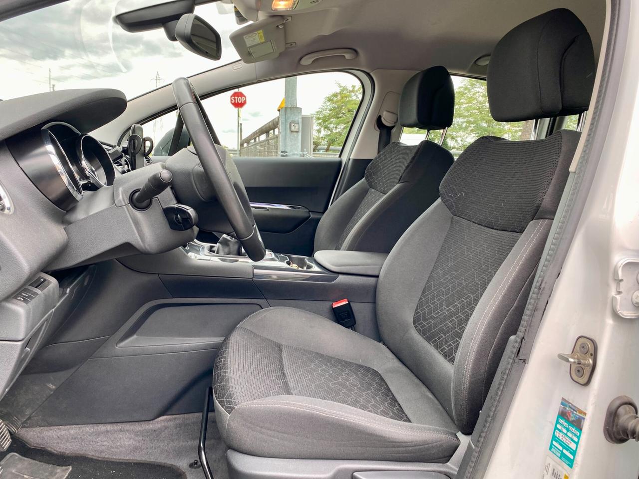 Peugeot 3008 1.6 hdi 8v Active 115cv fap FL UNICO PROPRIETARIO