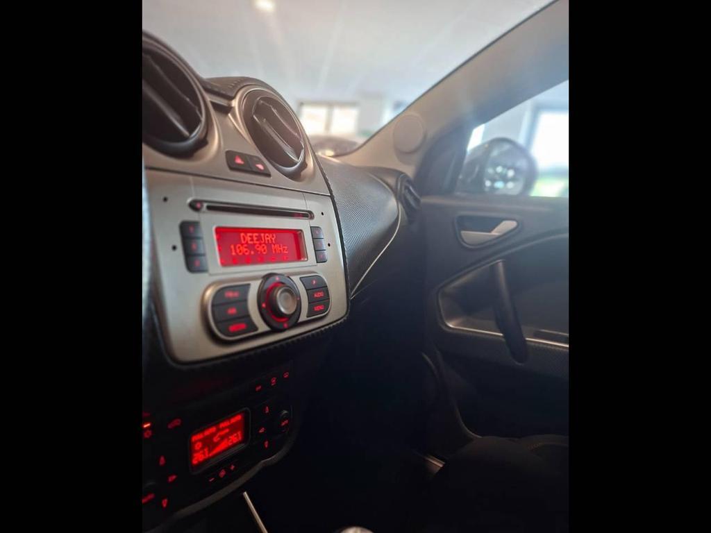 Alfa Romeo MiTo 1.4 Multiair Distinctive Premium Pack