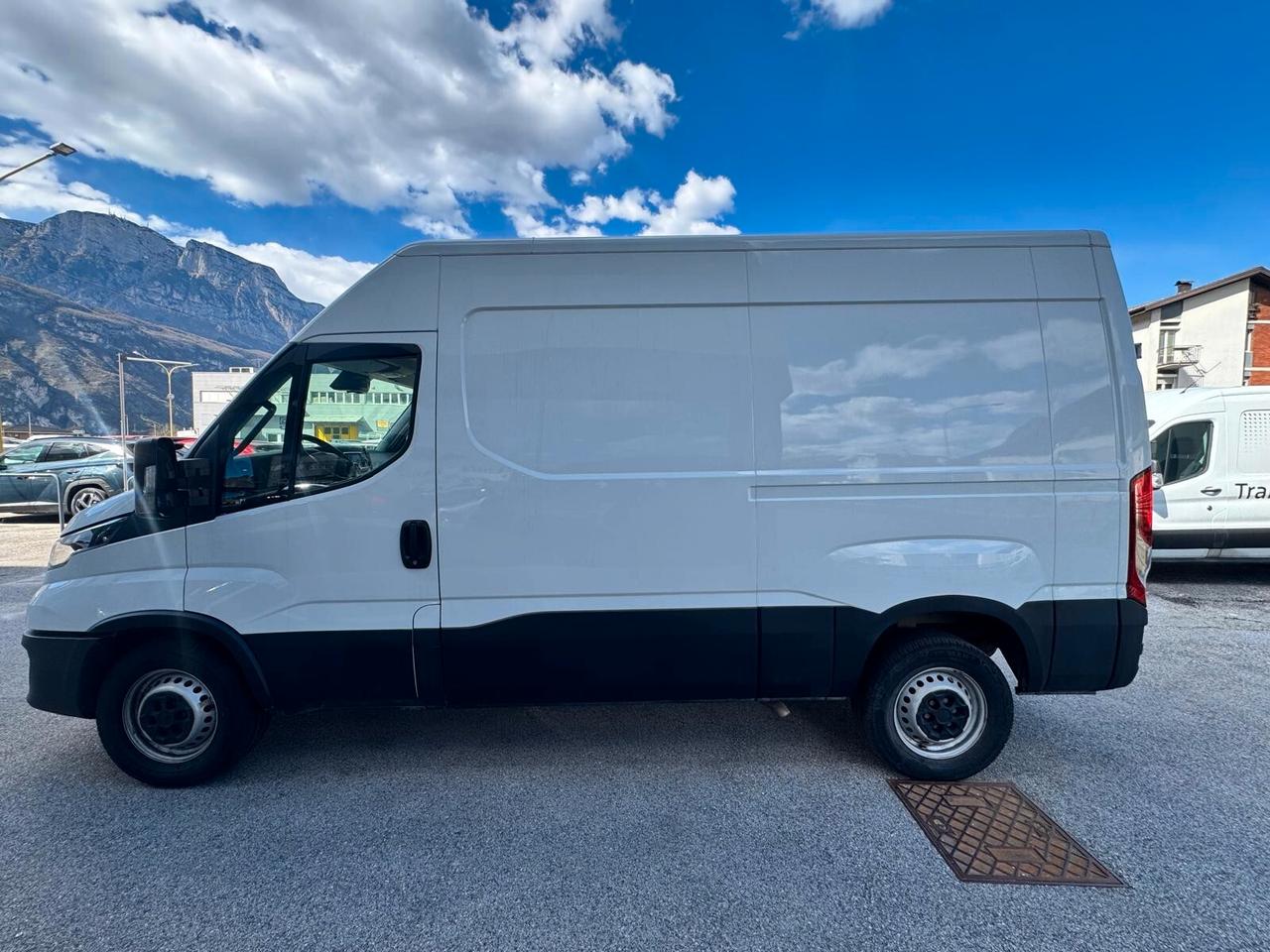 Iveco Daily 35s14 L2 H2