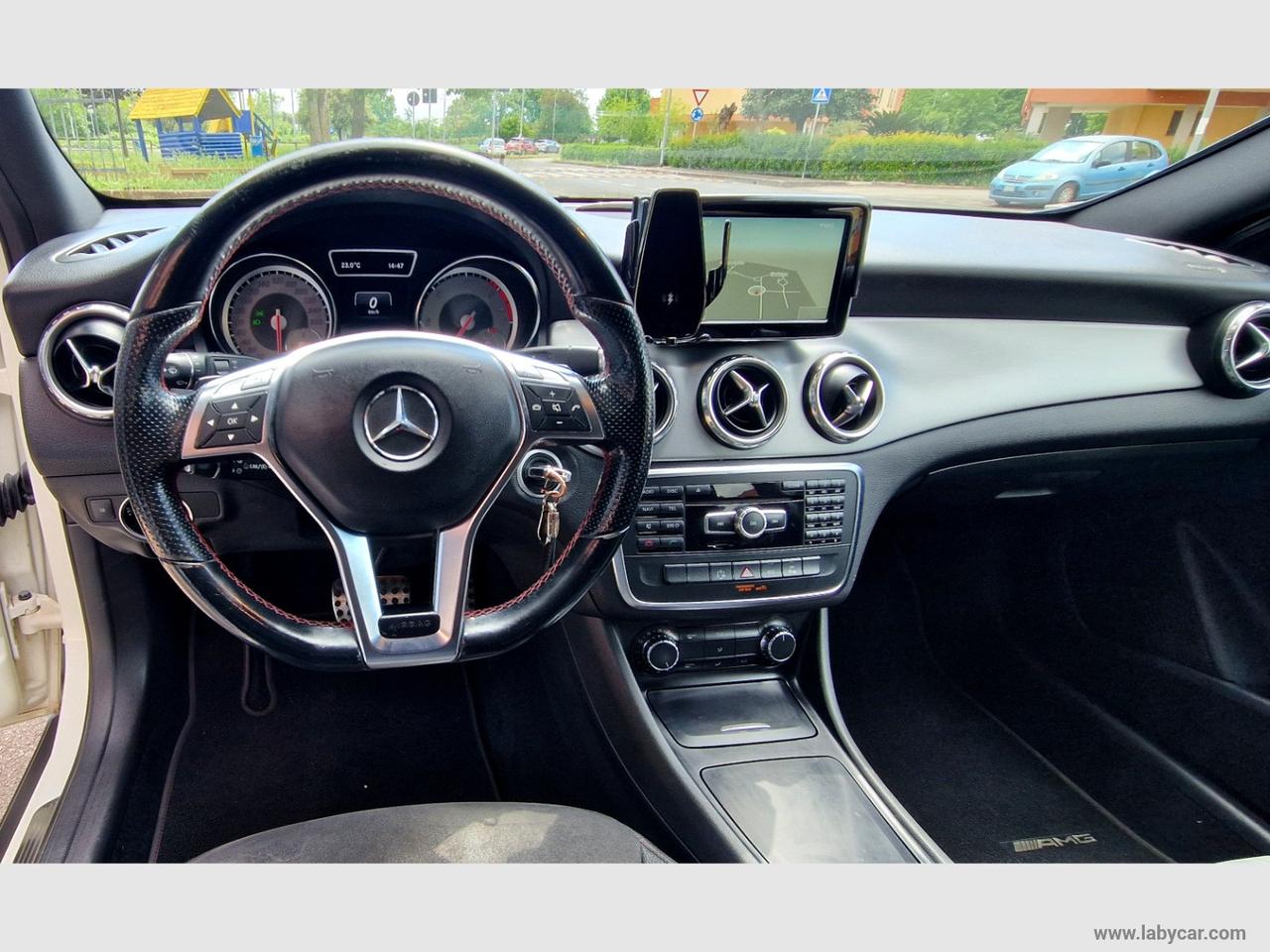 MERCEDES-BENZ GLA 200 CDI Automatic Premium AMG NIGHT
