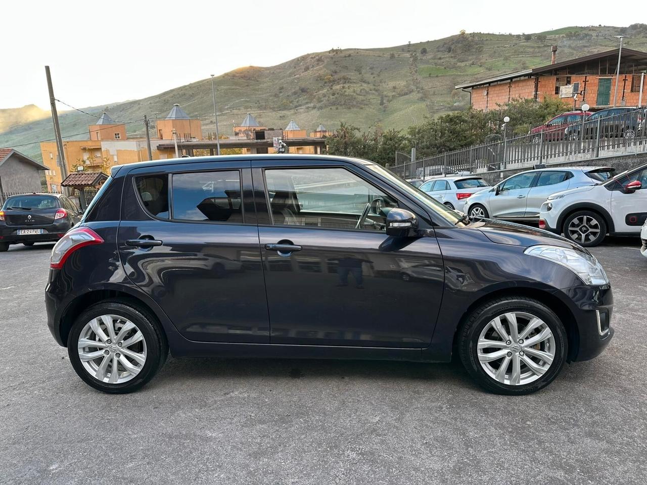 Suzuki Swift 1.3 DDiS 5 porte B-Top Bi-Color