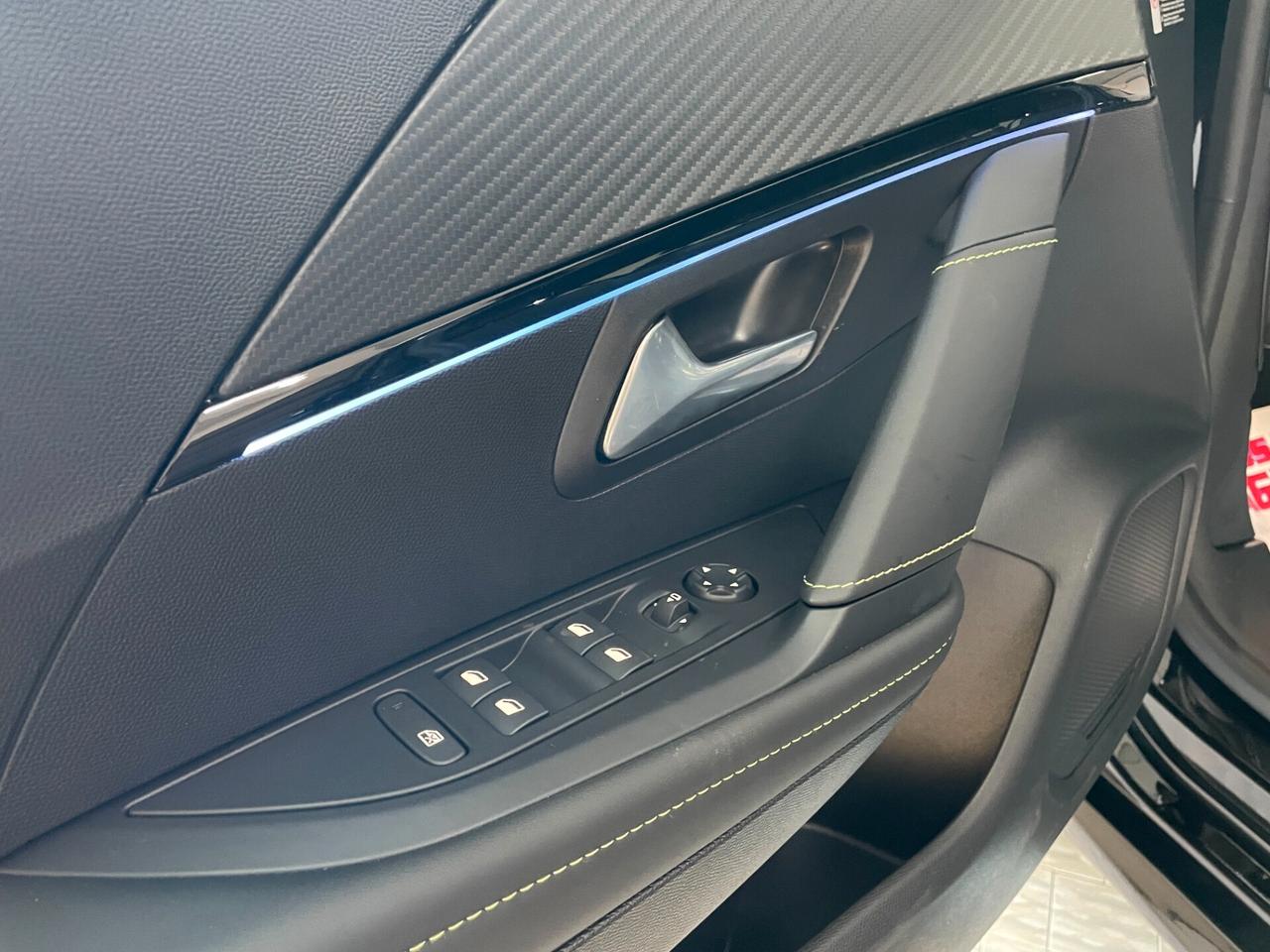 Peugeot 208 Hybrid 145 e-DCS6 GT Km0