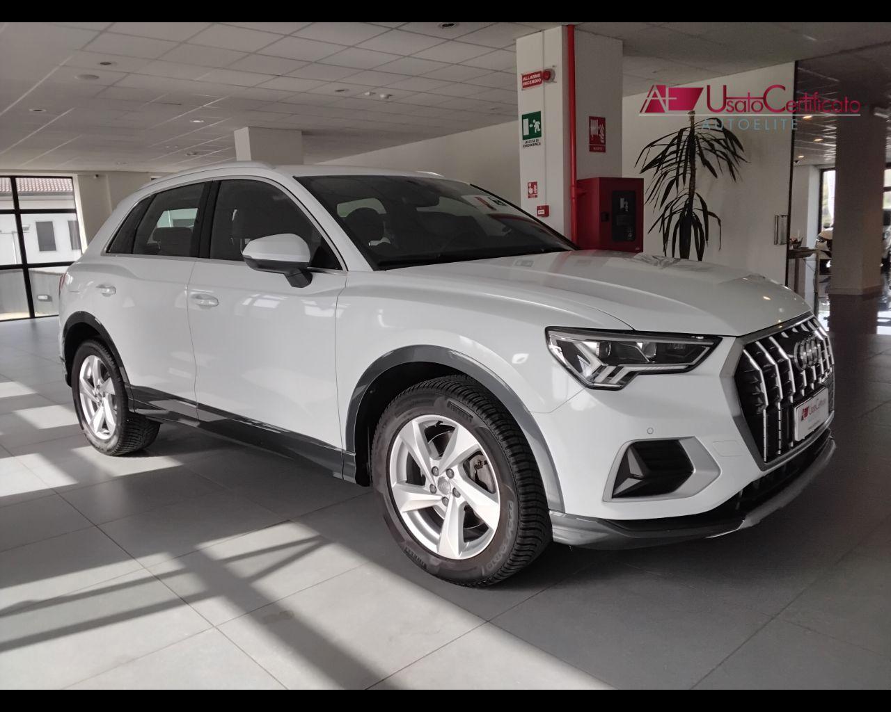 AUDI Q3 40 TDI quattro S tronic Business Advanced