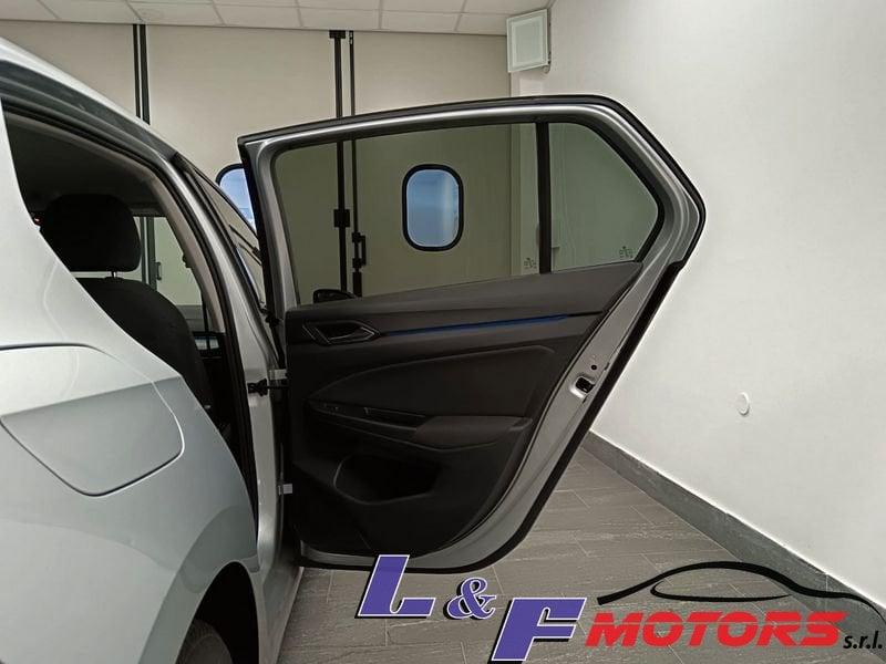 Volkswagen Golf 8 2.0 TDI R-Line DSG