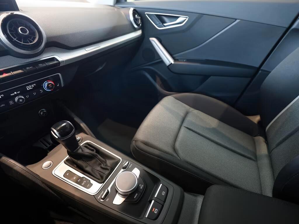 Audi Q2 35 TFSI S tronic Business
