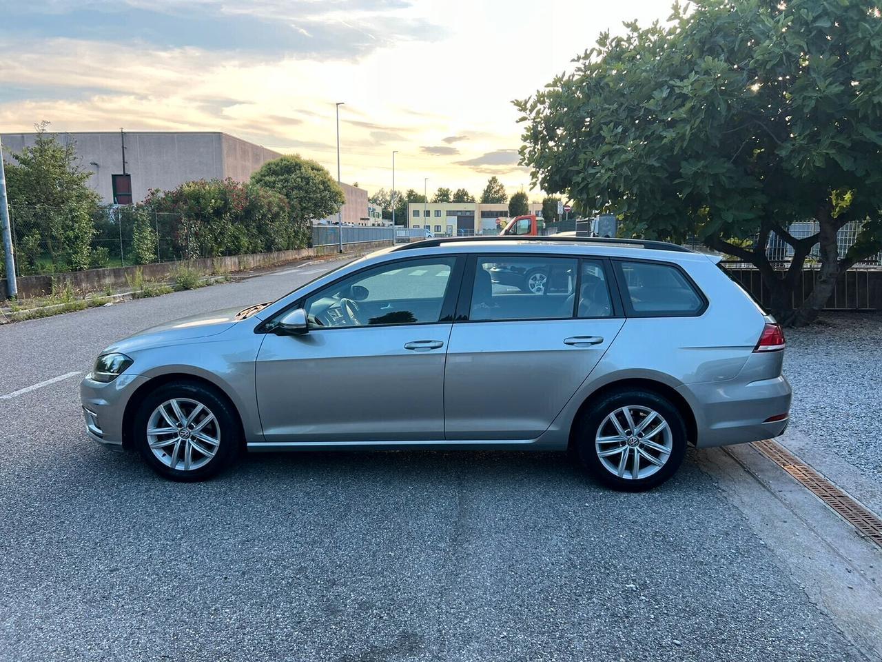 Volkswagen Golf 7.5 Variant 1.6 TDI 115 CV BlueMotion Technology euro 6d