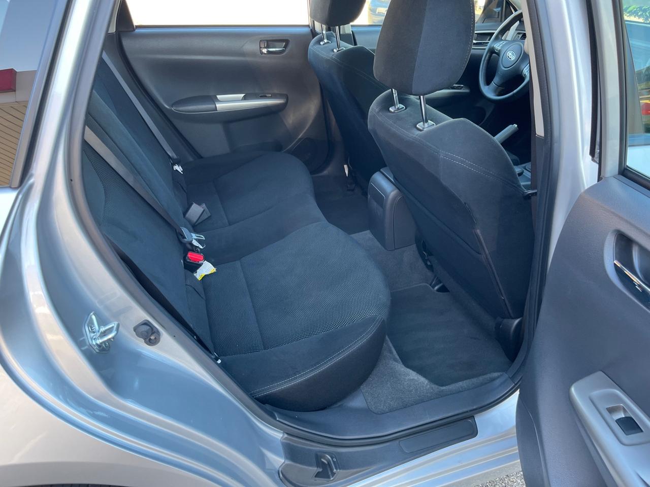 Subaru Impreza 1.5R 4x4