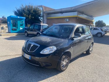 Lancia Ypsilon 1.3 MJT 75 CV Diva