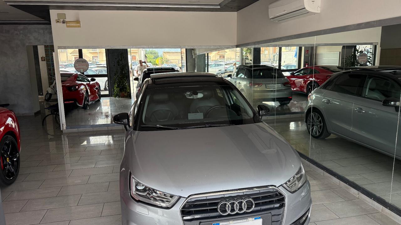 AUDI A1 1.4 TDI S TRONIC TETTO APRIBILE