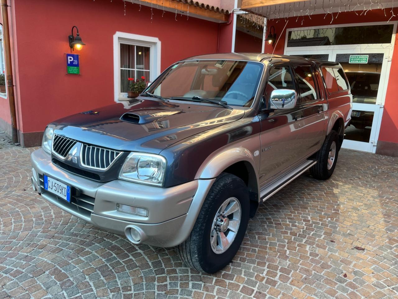 Mitsubishi L200 2.5 TD - GANCIO TRAINO