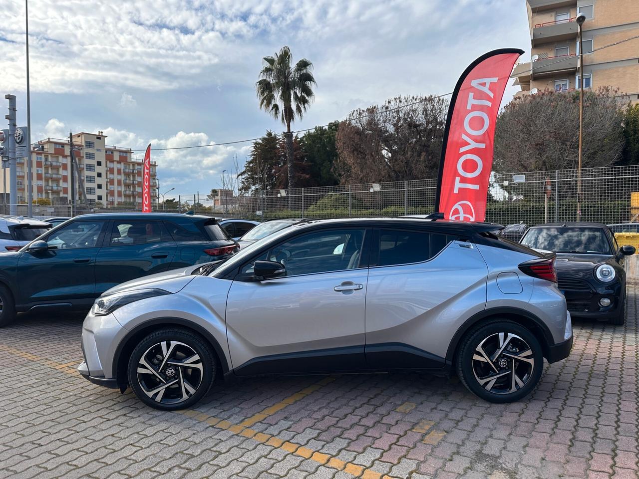 Toyota C-HR 2.0 Hybrid E-CVT Lounge