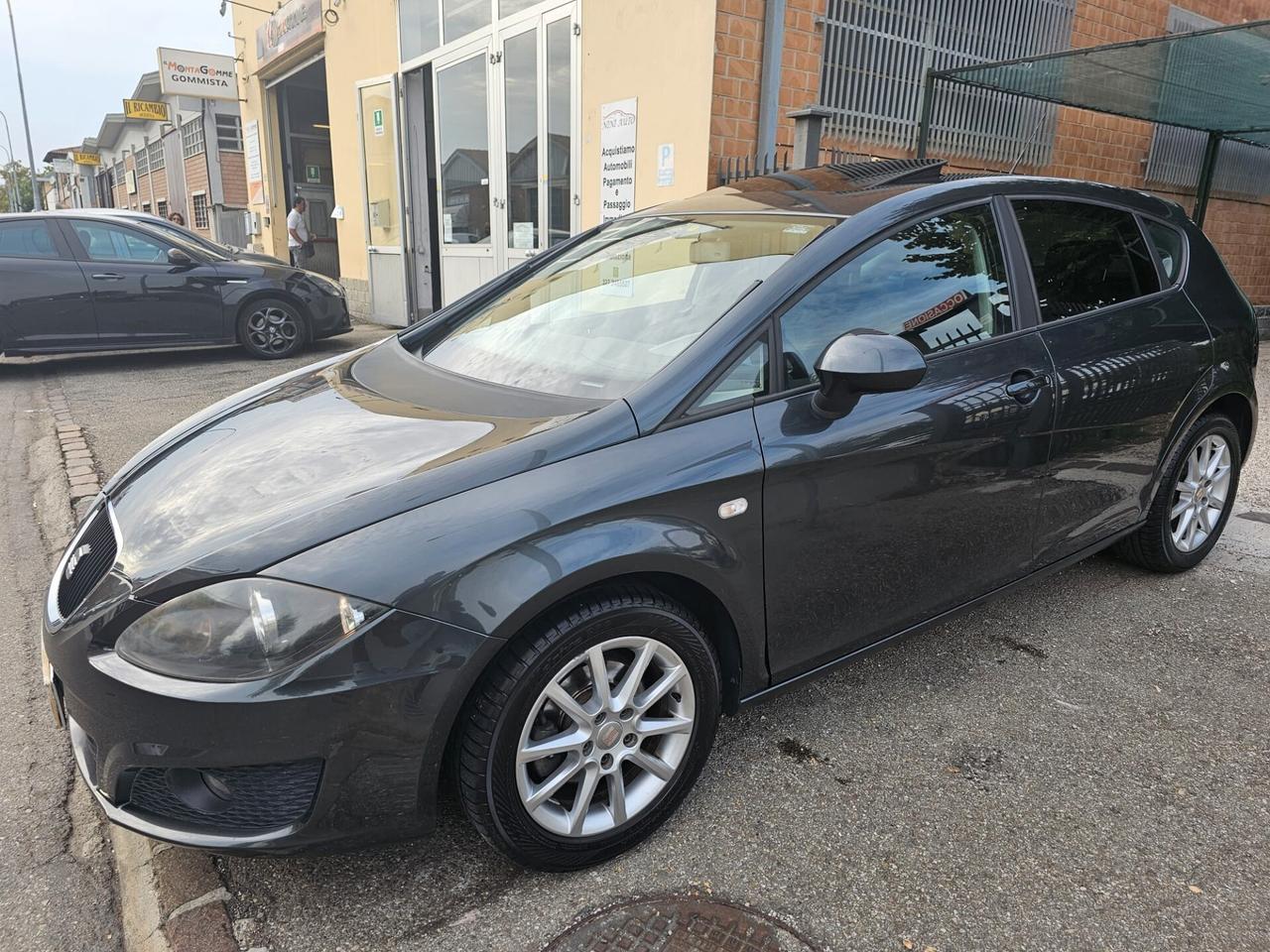 Seat Leon 1.6 TDI 105cv Style*DSG*Tetto*Euro5*