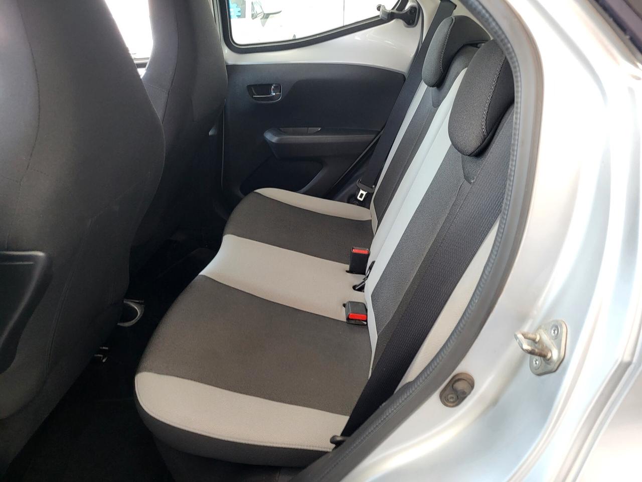 Toyota Aygo 1.0 VVT 5 PORTE X-PLAY *** RETROCAMERA -CRUISE CONTROL ***