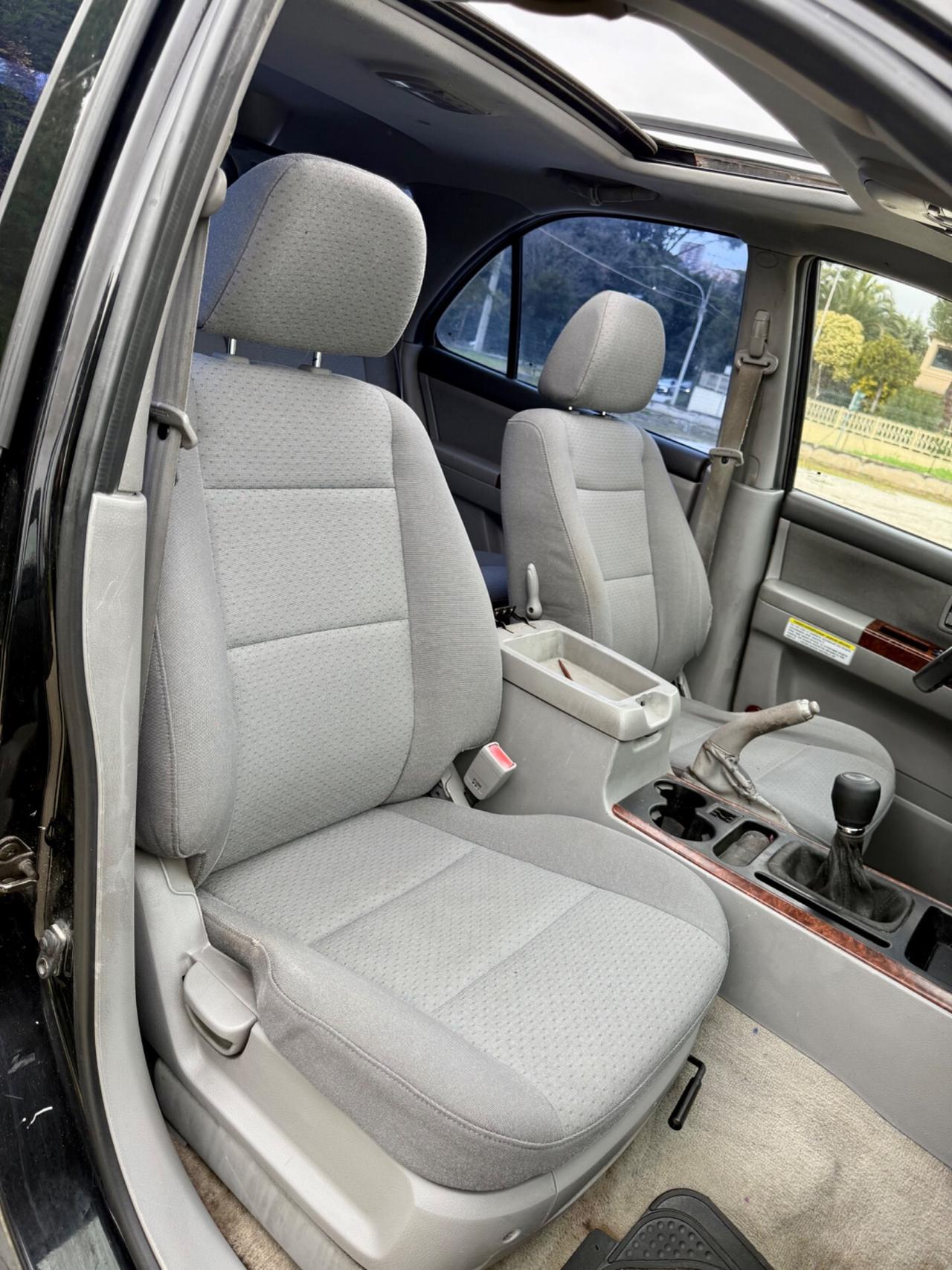 Kia Sorento 4x4 2.5 crdi autocarro 5posti