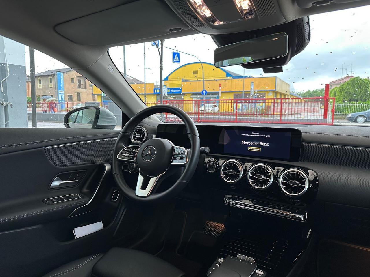 Mercedes-Benz CLA 180 Sport CLA 180 D