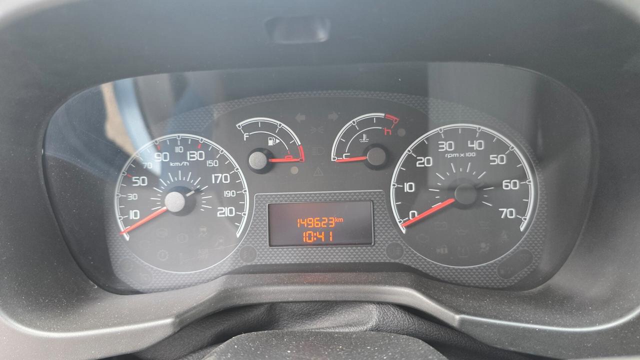 Fiat Qubo 1.3 MJT 95 CV Trekking