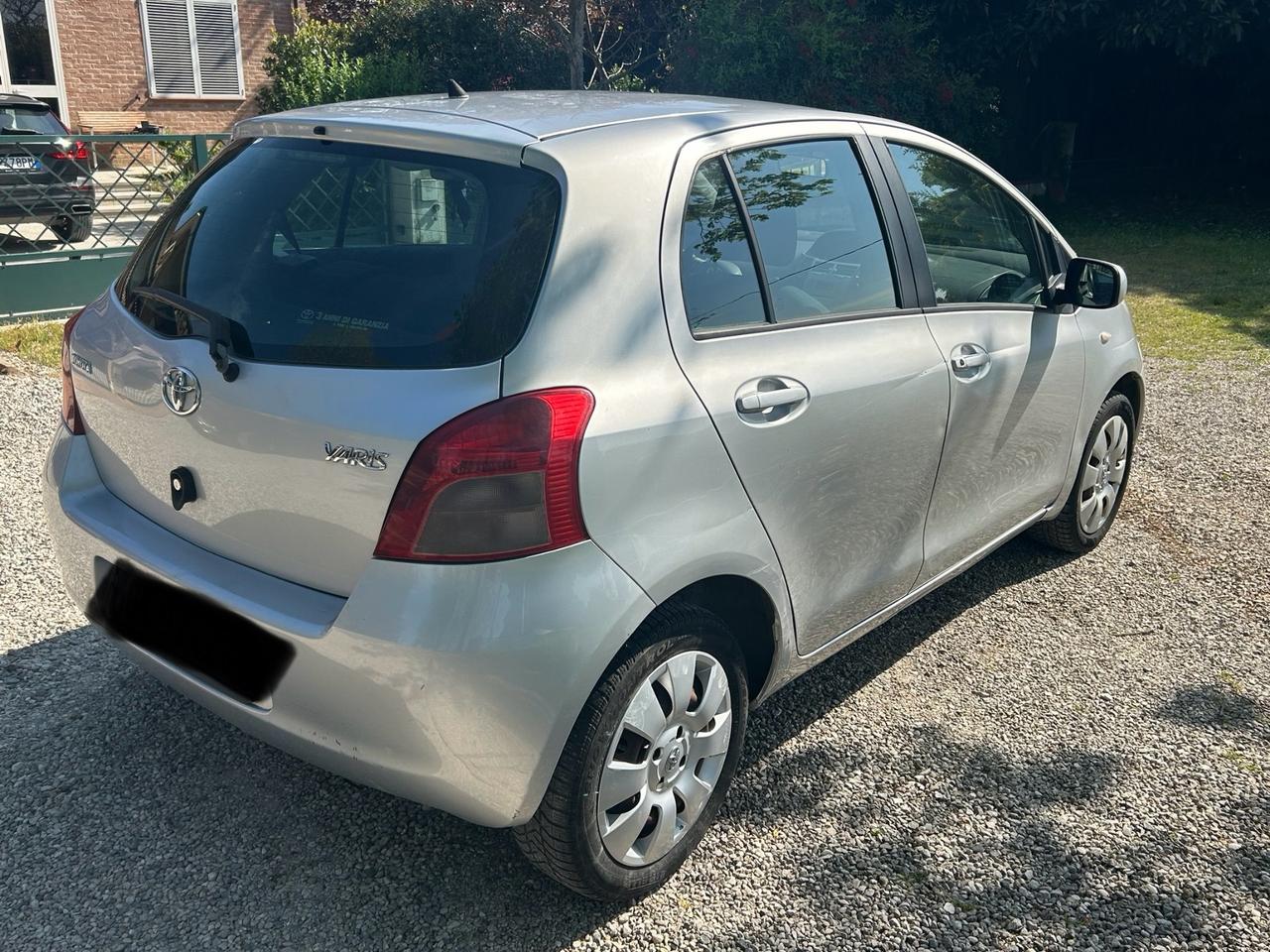 Toyota Yaris 1.0 5 porte Sol