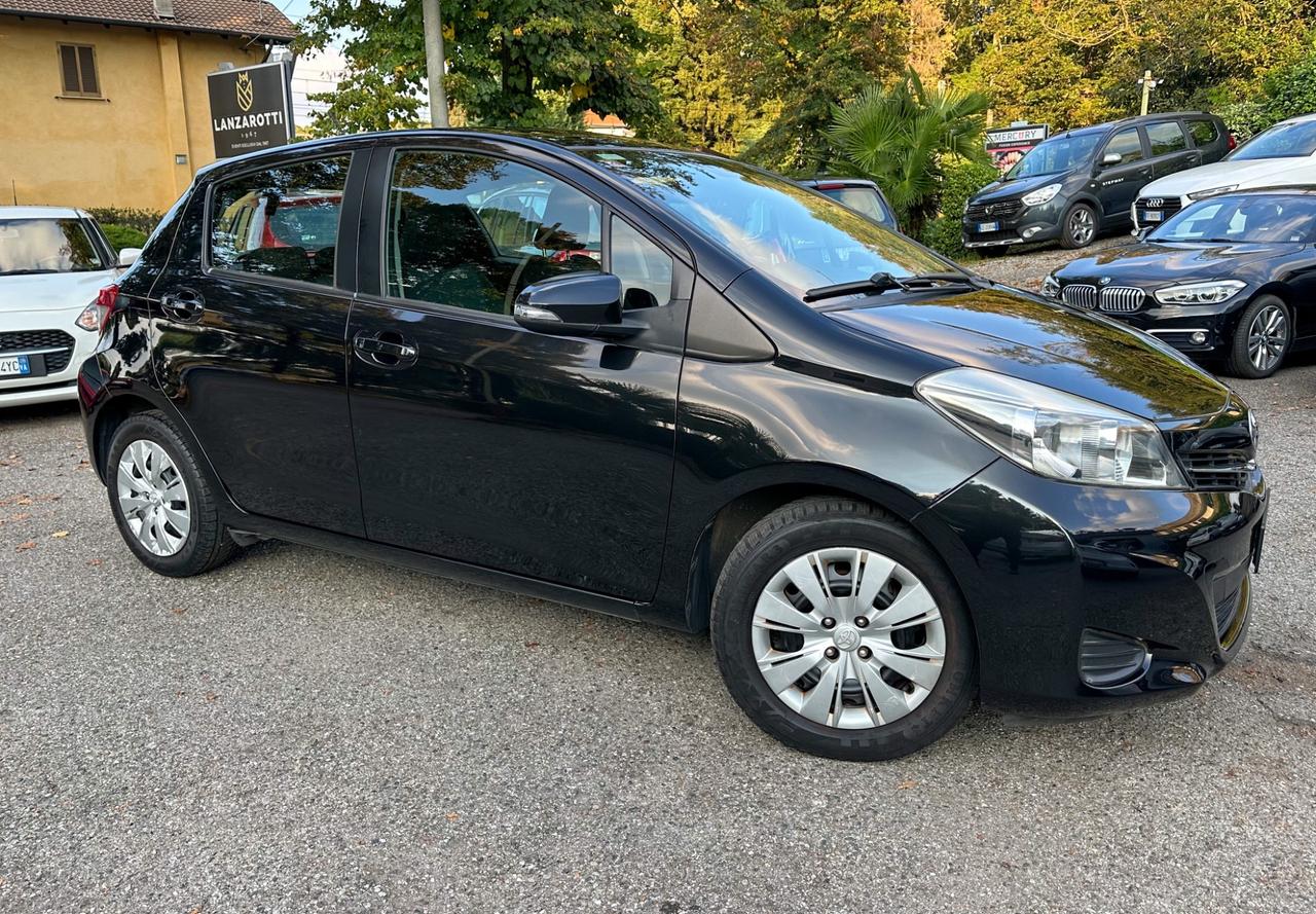 Toyota Yaris 1.0 5 porte Active