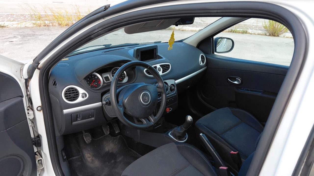 Renault Clio 1.2 16V 3 porte Dynamique