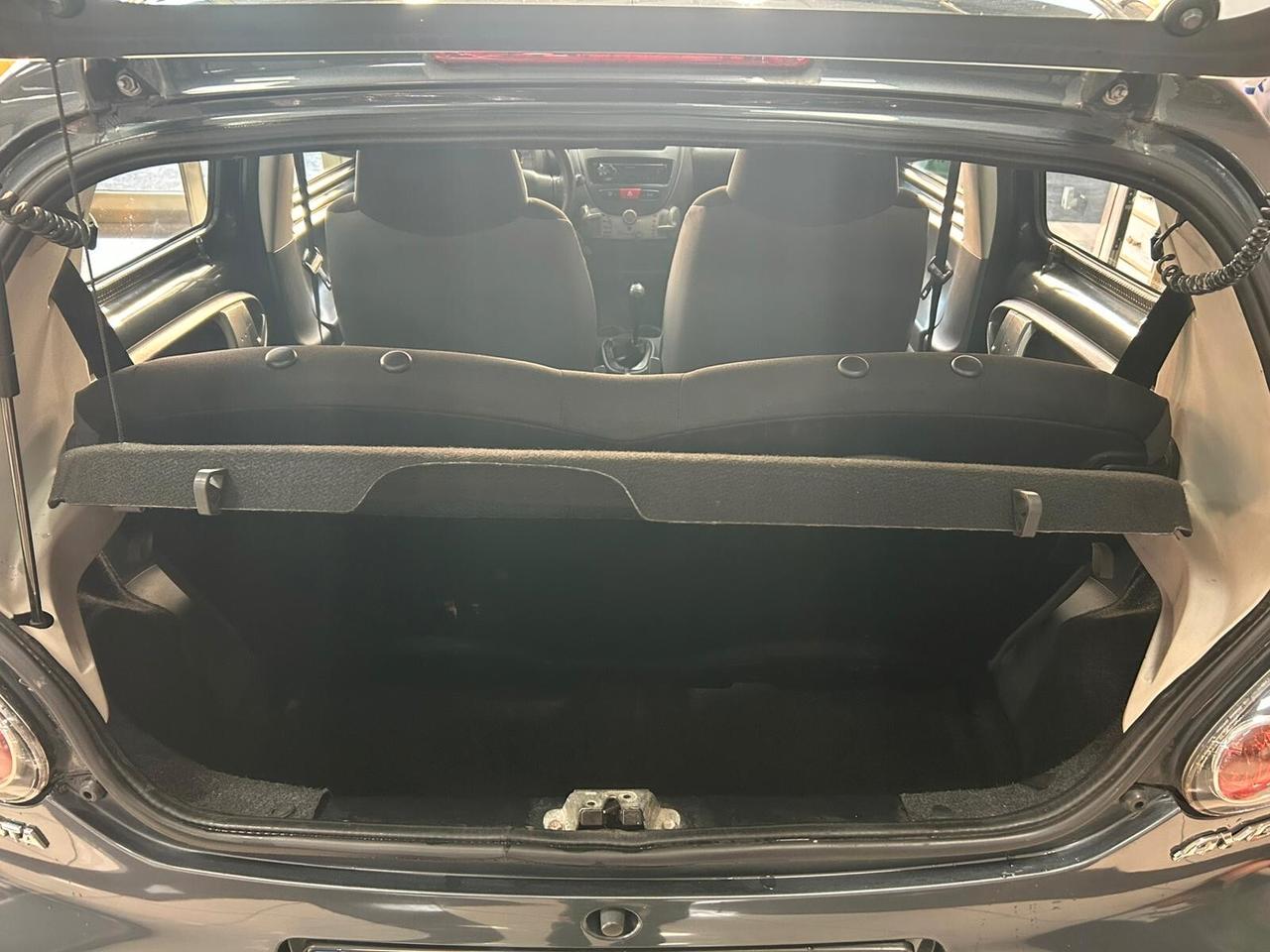 Toyota Aygo 1.0 12V VVT-i 5 porte Sol