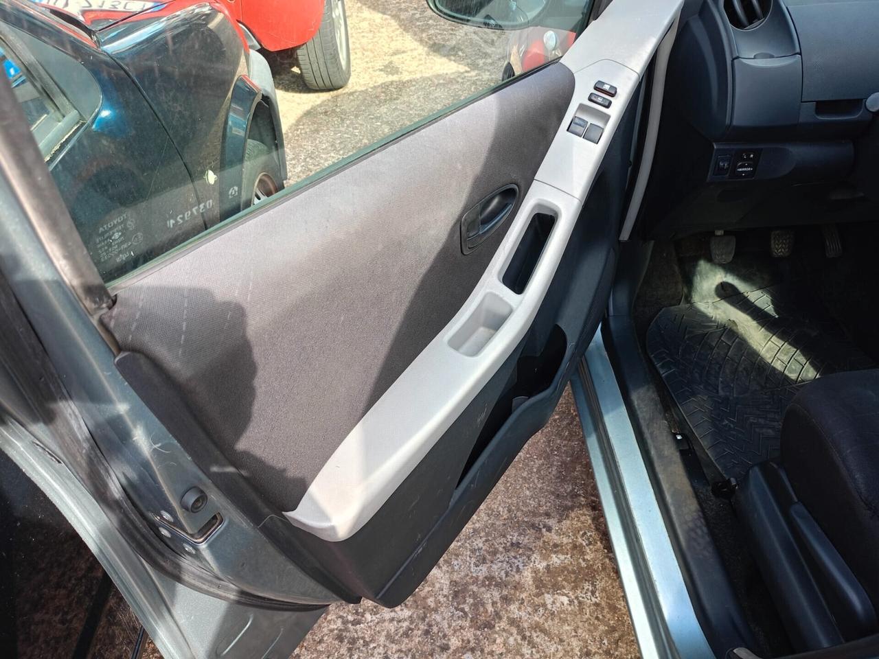 TOYOTA YARIS 3 PORTE