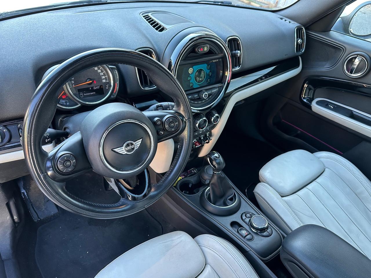 Mini Cooper D Countryman 2.0 Hype Automatica