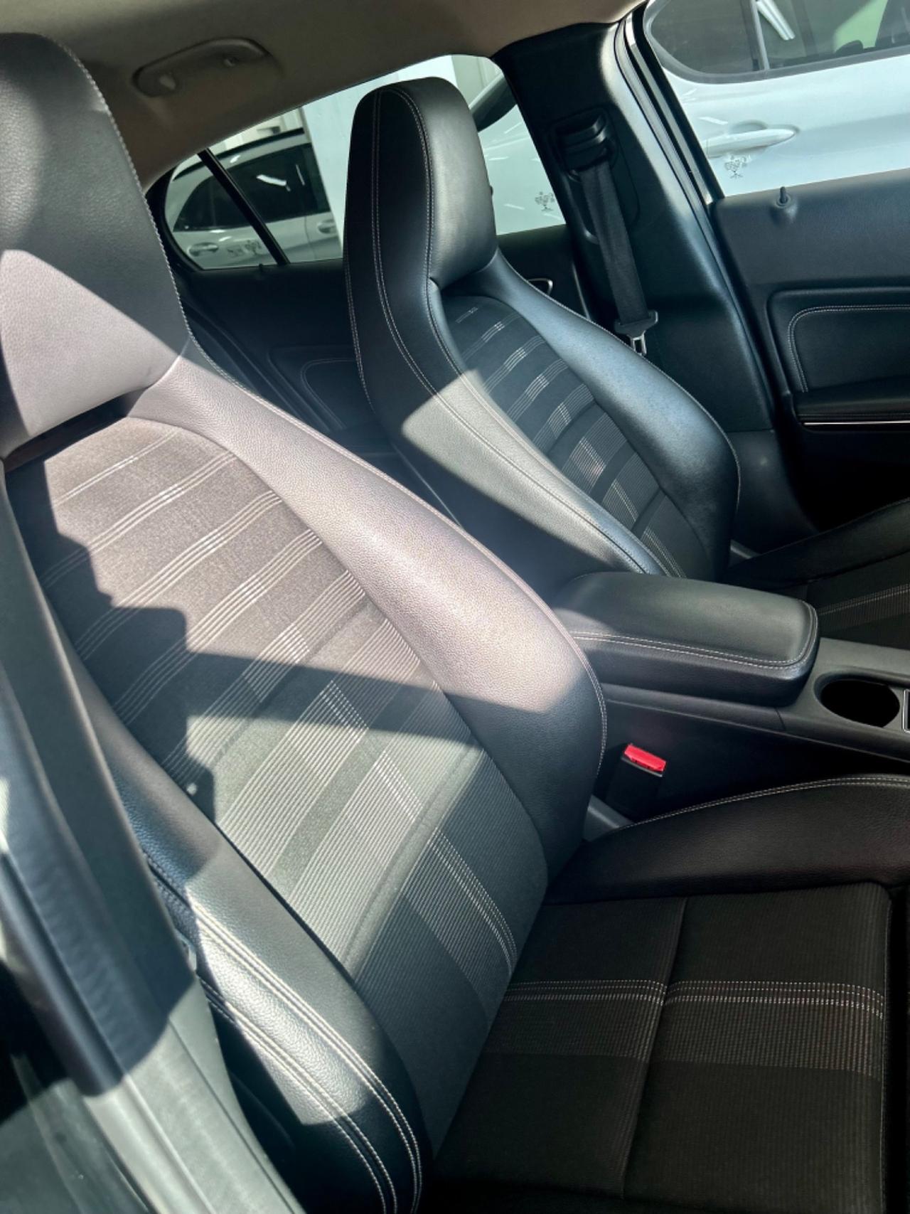 Mercedes-benz GLA 200 d Sport FINANZIABILE