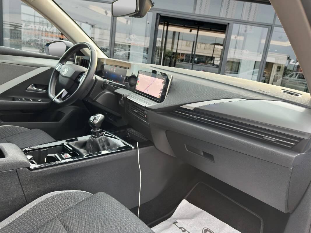 Opel Astra 1.2 t Elegance s&s 110cv CON CARPLAY