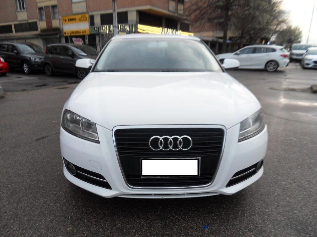 Audi A3 SPB 1.6 TDI 105 CV CR Attraction