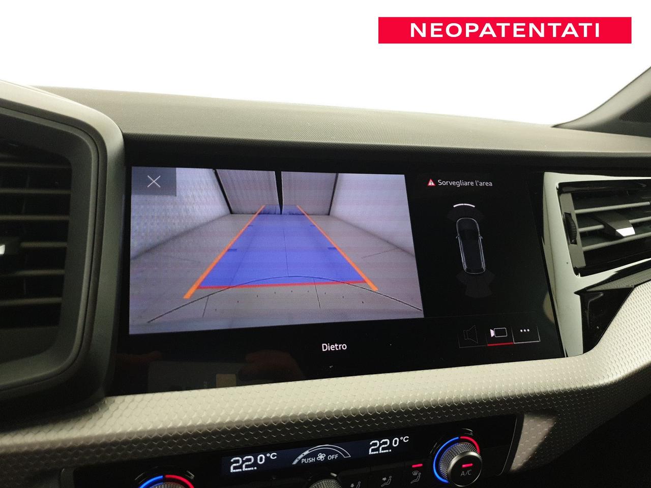 Allstreet 30TFSI 116CV S tronic Identity Contrast