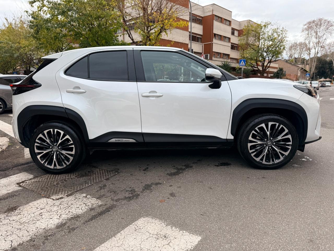 Toyota Yaris Cross 1.5 FULL Hybrid Lounge AWD