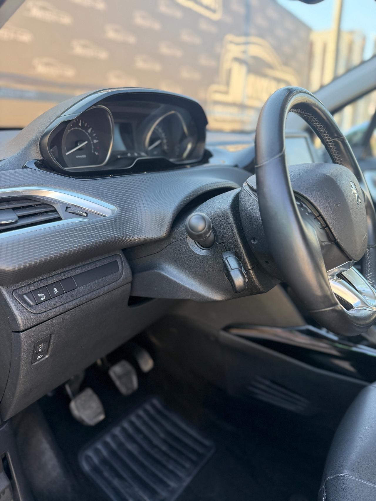 PEUGEOT 2008 (anno 2016)