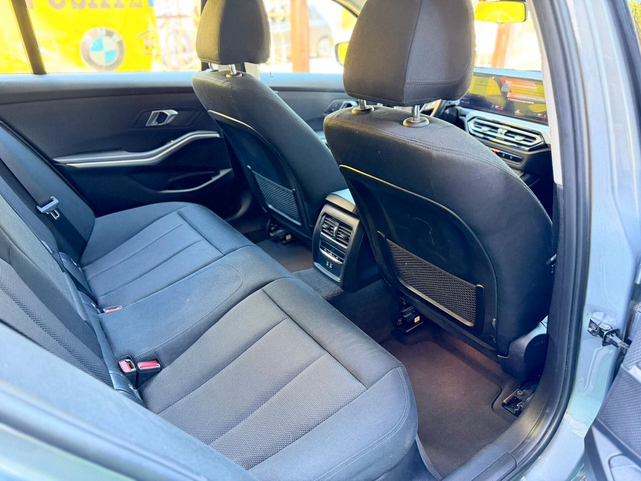 Bmw serie 318d 150CV Touring Anno 12/2022 Permuta Garanzia Finanziamenti