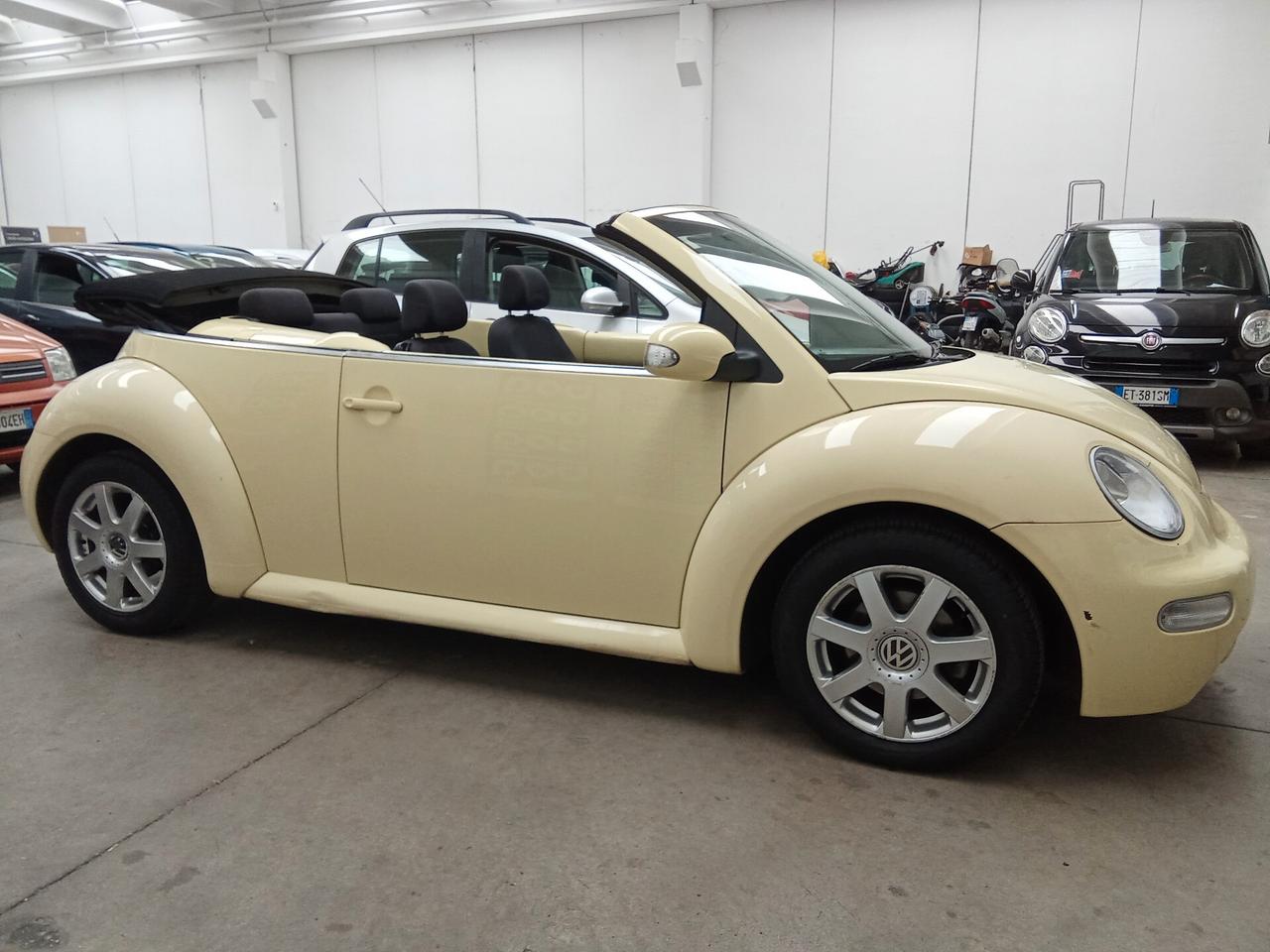 Volkswagen New Beetle 1.4 16V Cabrio