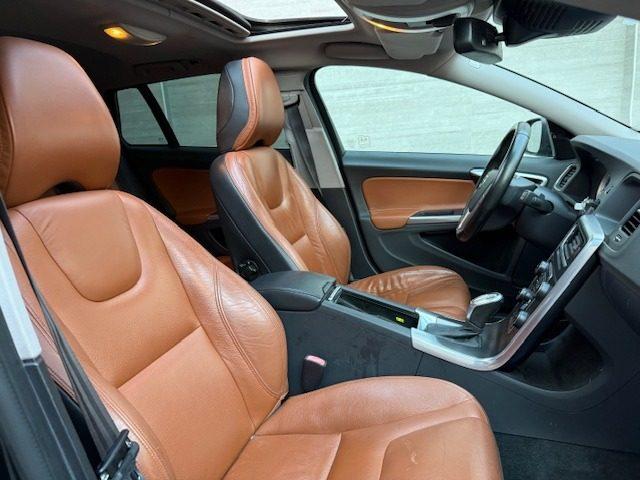 VOLVO V60 D5 Geartronic Momentum TETTO PANORAMICO
