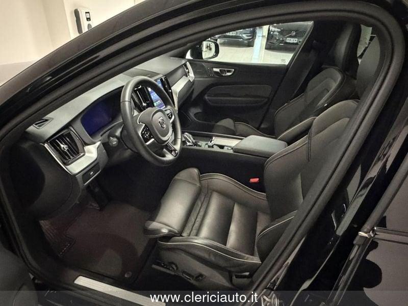 Volvo XC60 B5 AWD automatico Plus Dark