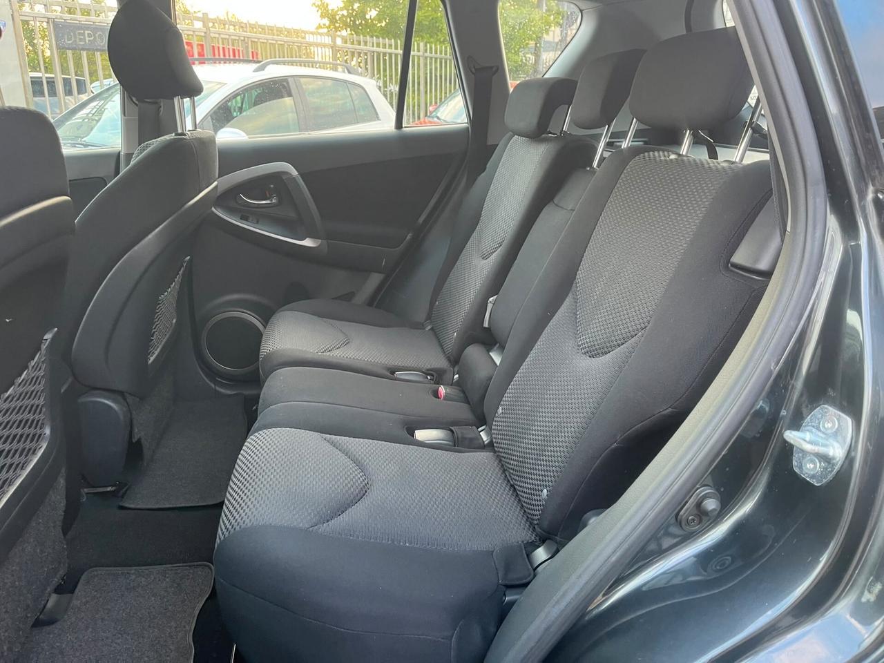 Toyota RAV 4 RAV4 2.2 D-4D 136 CV Luxury
