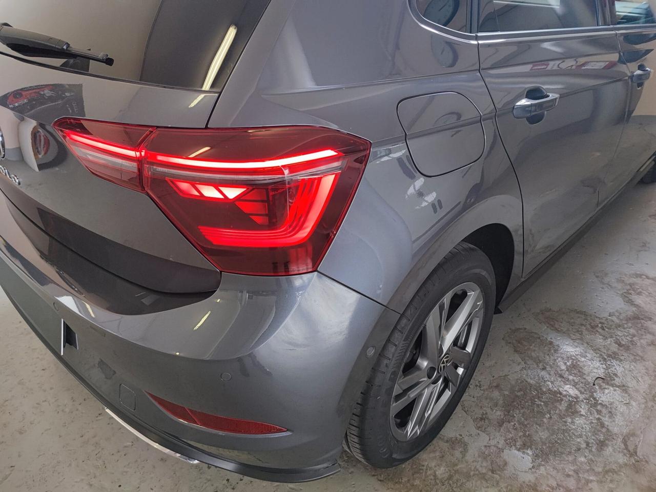 Volkswagen Polo 1.0 TSI DSG R-Line