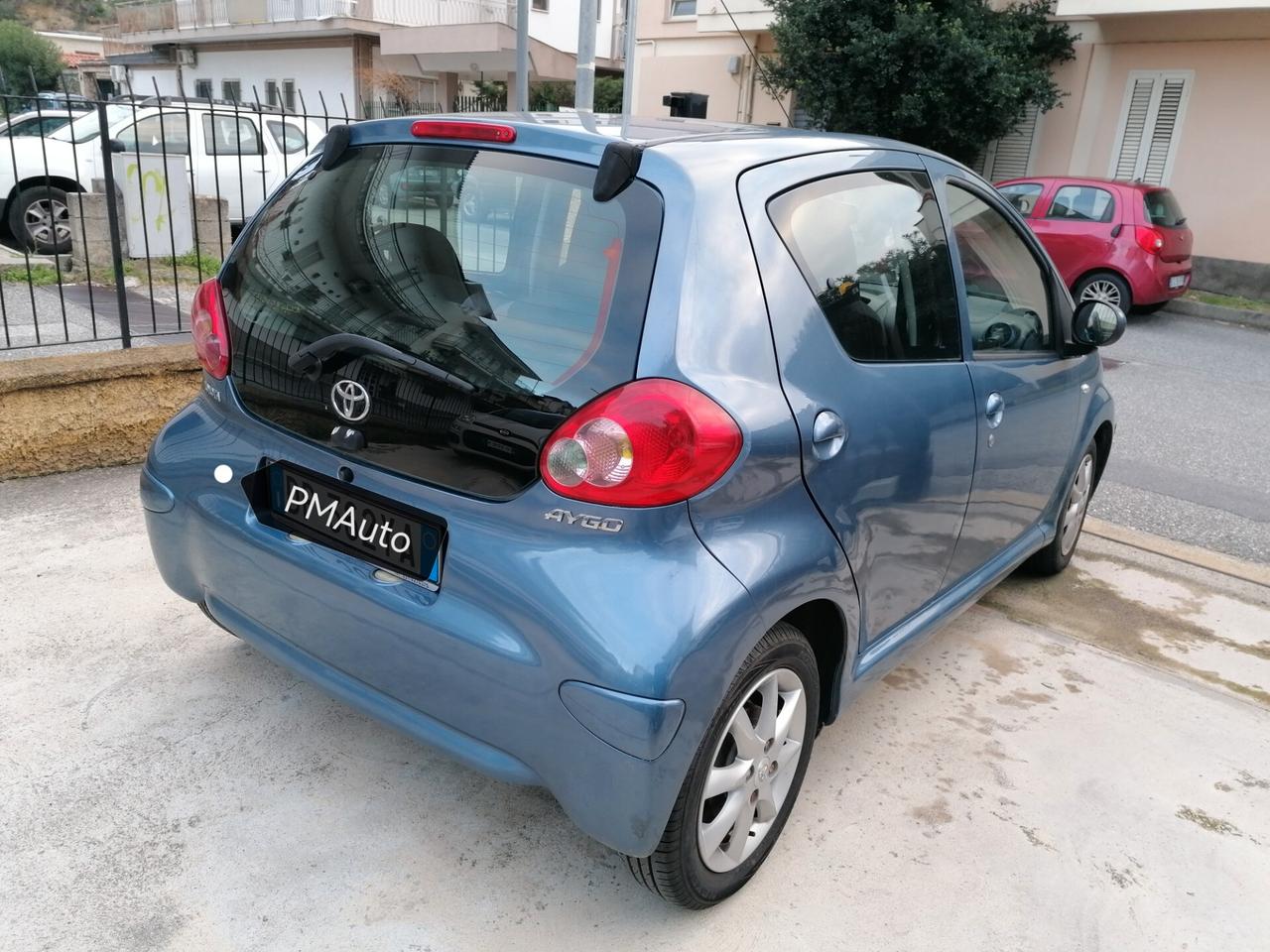 Toyota Aygo 1.0 12V VVT-i 5 porte Sol