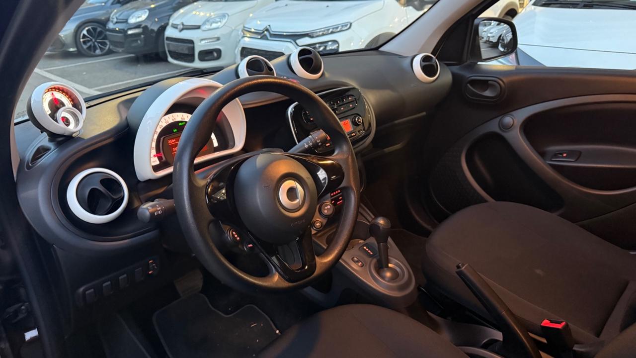 Smart ForFour EQ Passion LED PDC CERCHI 15 SOLO 30000 KM